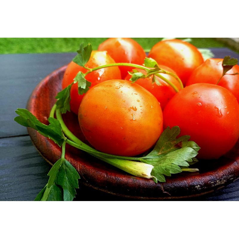 

sayuran segar dan pres tomat sambal