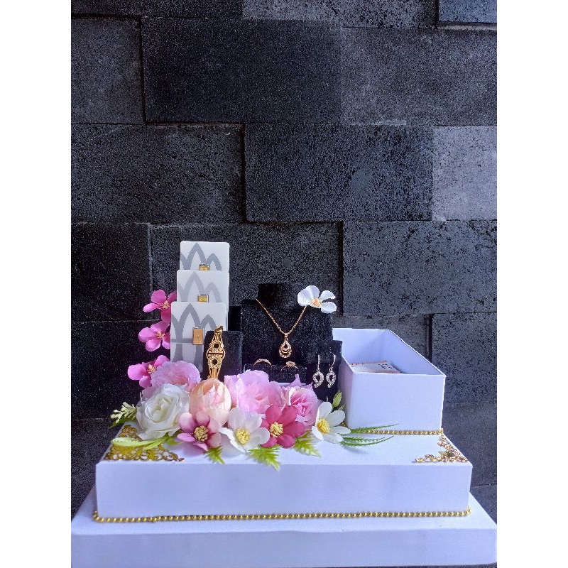 kotak perhiasan &uang seserahan pernikahan