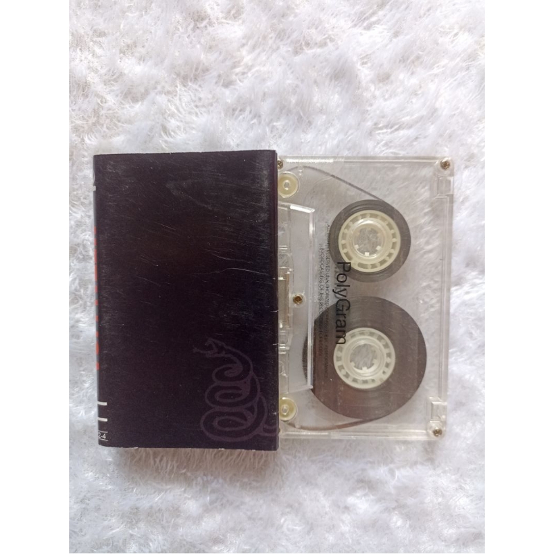 kaset pita metallica album metallica the black album