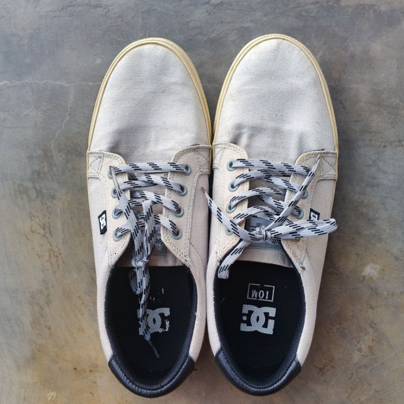 sepatu DC shoes preloved cowok