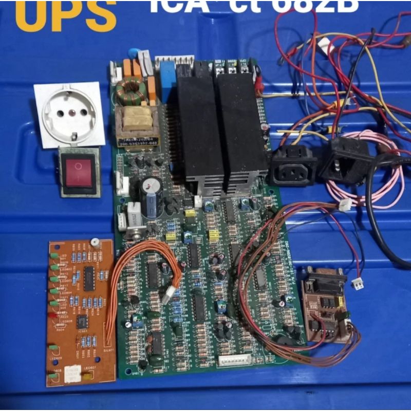 UPS ICA ct 682B bekas, tanpa baterai.