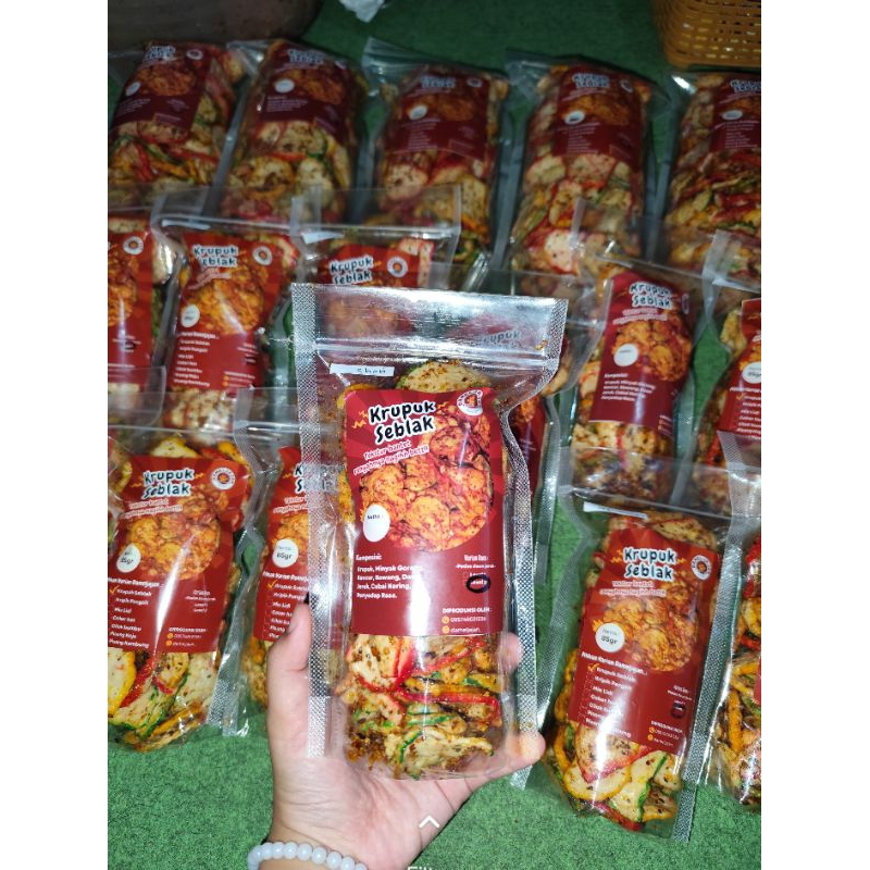 

Krupuk Seblak Bantet/bantet renyah/pedas daun jeruk/85gram/250gram