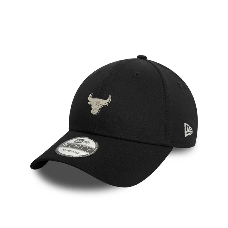 TOPI NEWERA CHICAGO BULLS METALLIC PIN BLACK 9FORTY CAP