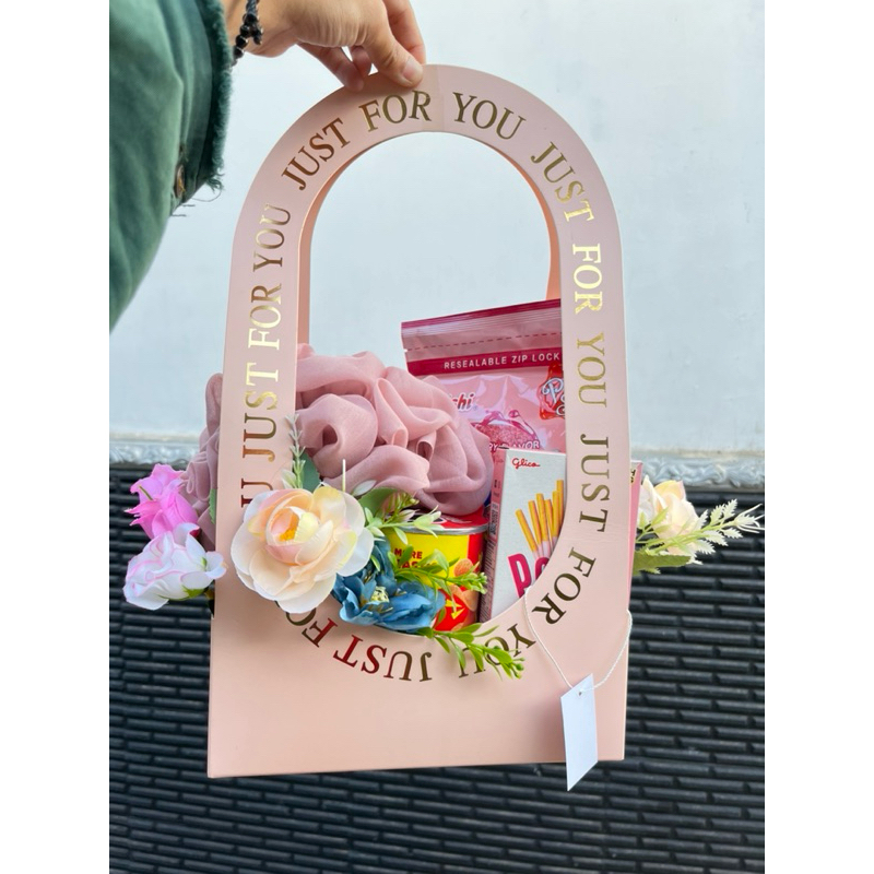 

HAMPERS GEMES/HAMPERS HIJAB SNACK