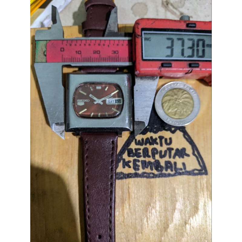 Seiko 5 TV Shape Cal. 6119 Automatic - Brown Dial