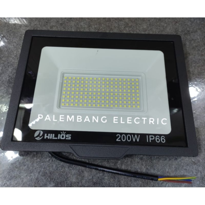 Lampu tembak / lampu sorot ip 66 led 200 watt