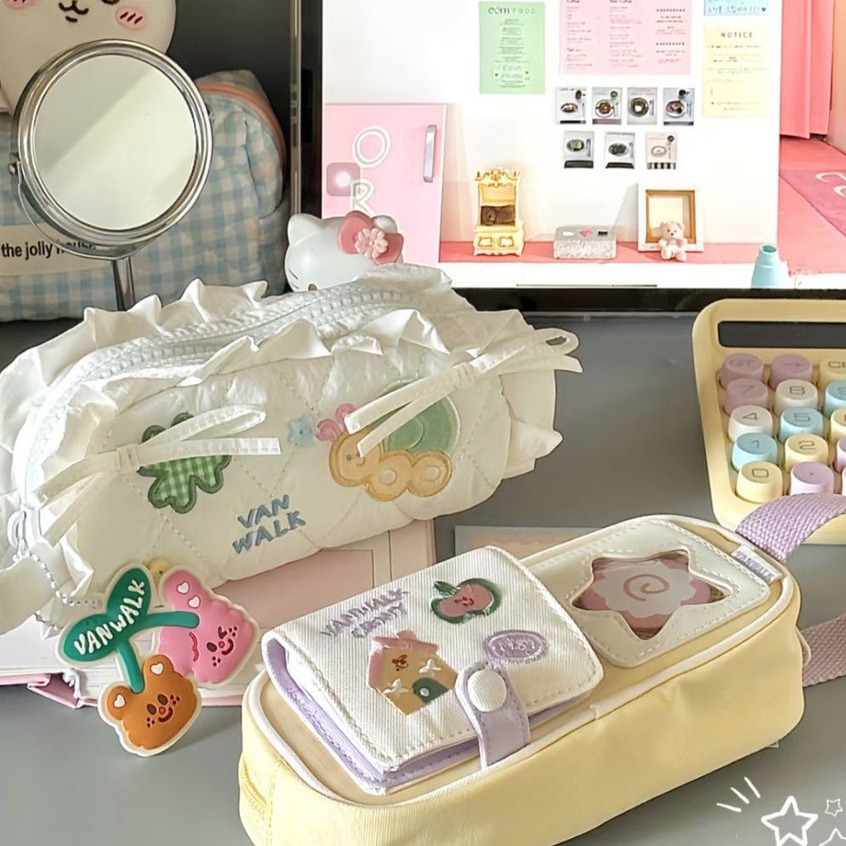 

Kotak Pensil Petal Dumpling Kapasitas Besar Kotak Alat Tulis