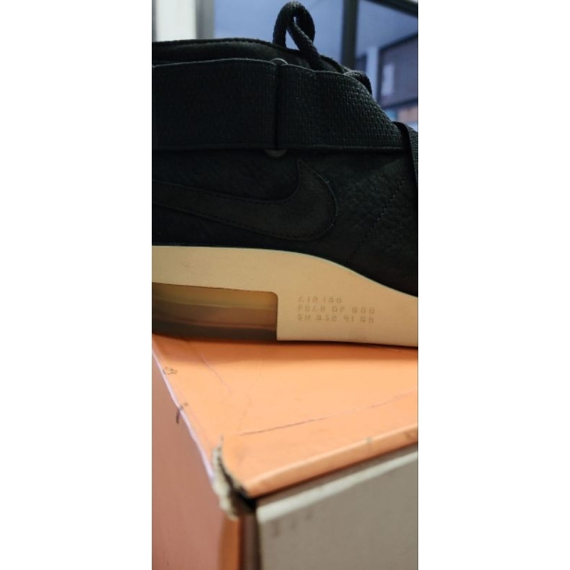NIKE FEAR OF GOD