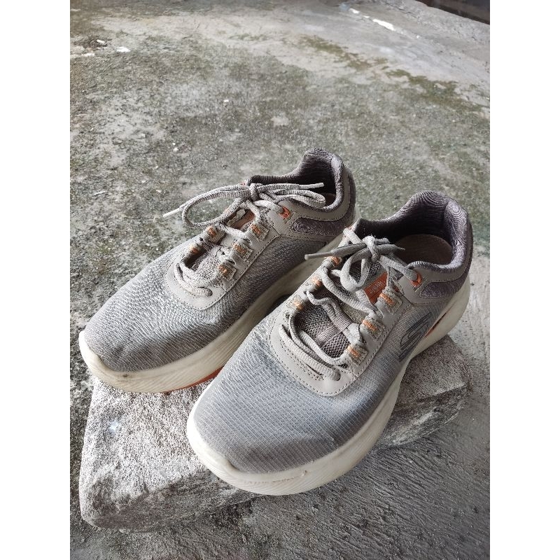 Sepatu Skechers Arch Fit Infinity Mens Sneaker Taupe SECOND