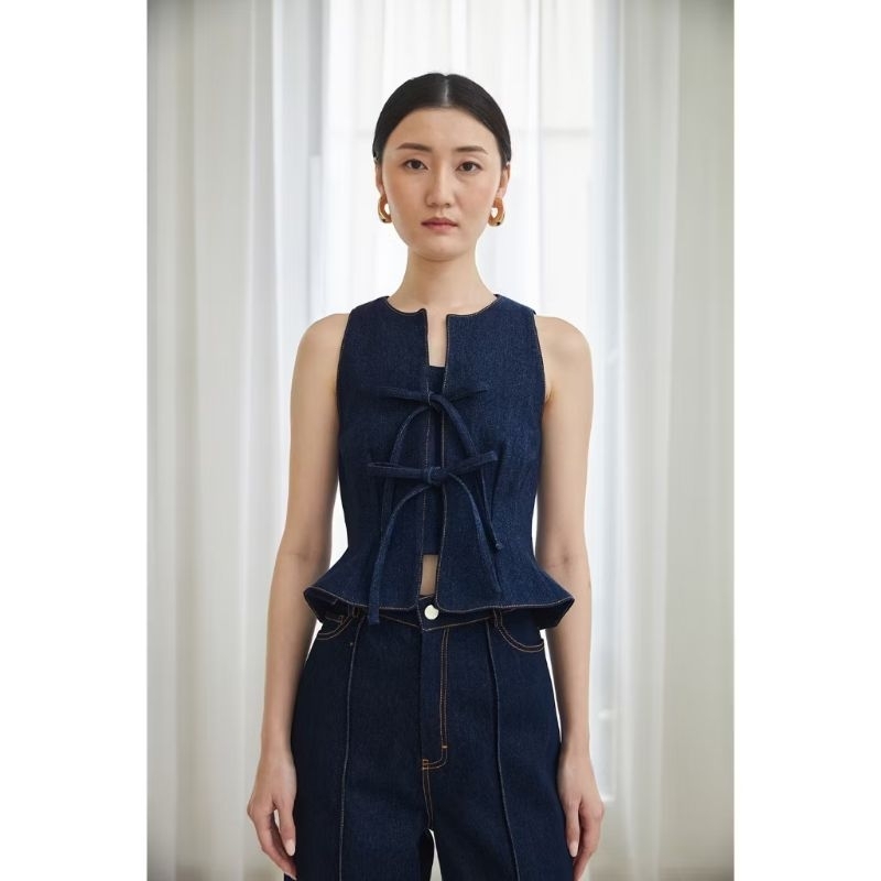 PRELOVED-CLAUDE OFICIAL-IORI TOP & AMELIA PANTS