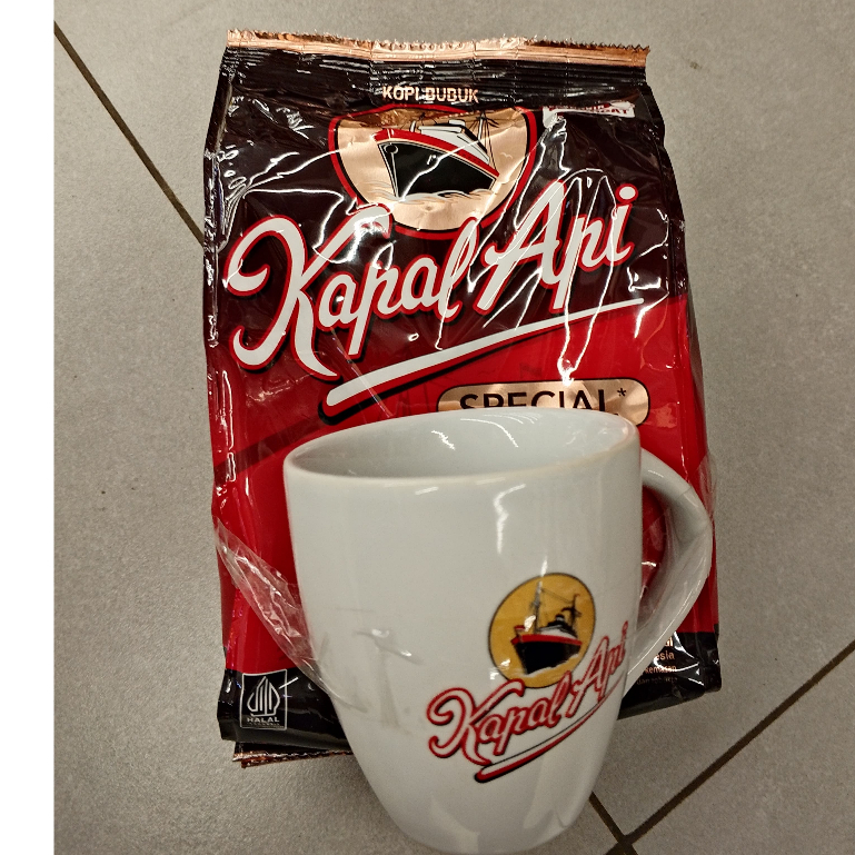 

Kapal Api Spesial Merah Kopi 350 Gr (BERHADIAH MUG CANTIK)