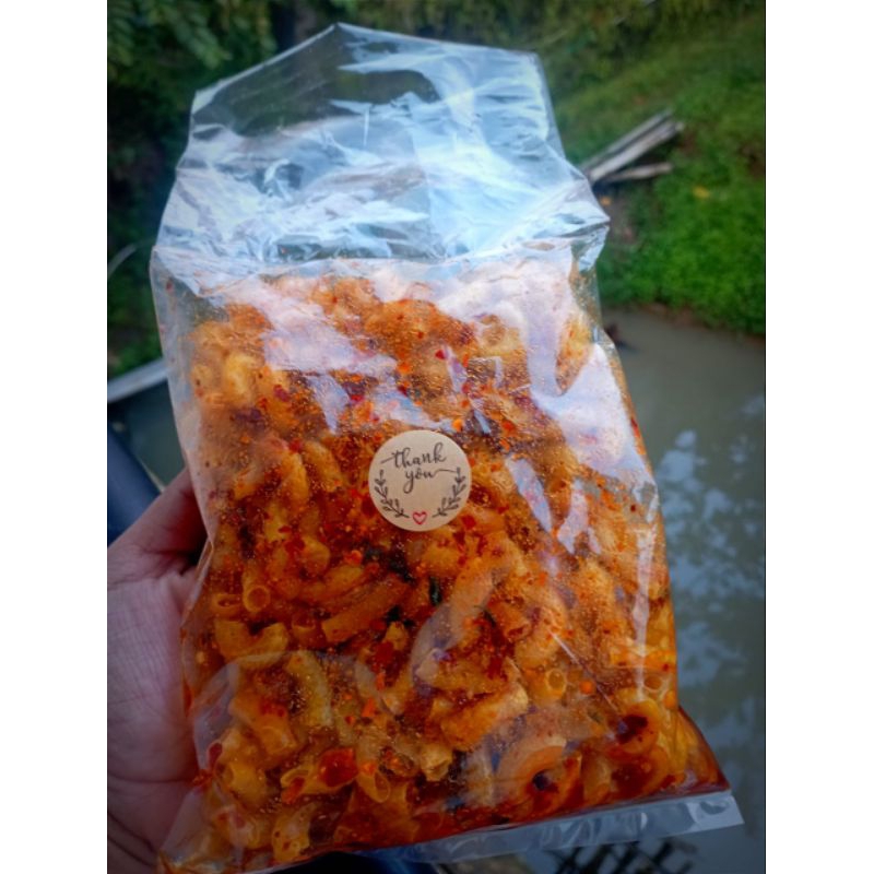 

kripik seblak makaroni dan basreng