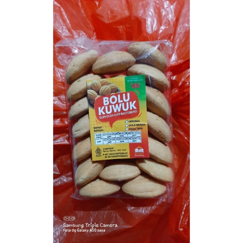 

Bolu Kuwuk / Klemben gula putih khas Banyuwangi