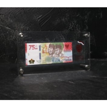 

Frame Uang Akrilik Stand Pajangan Uang Kertas Display Uang Kertas