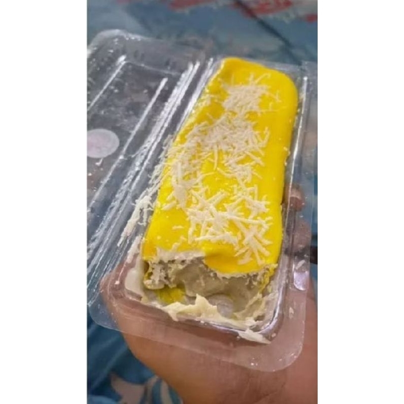 

Pancake Durian Roll Premium