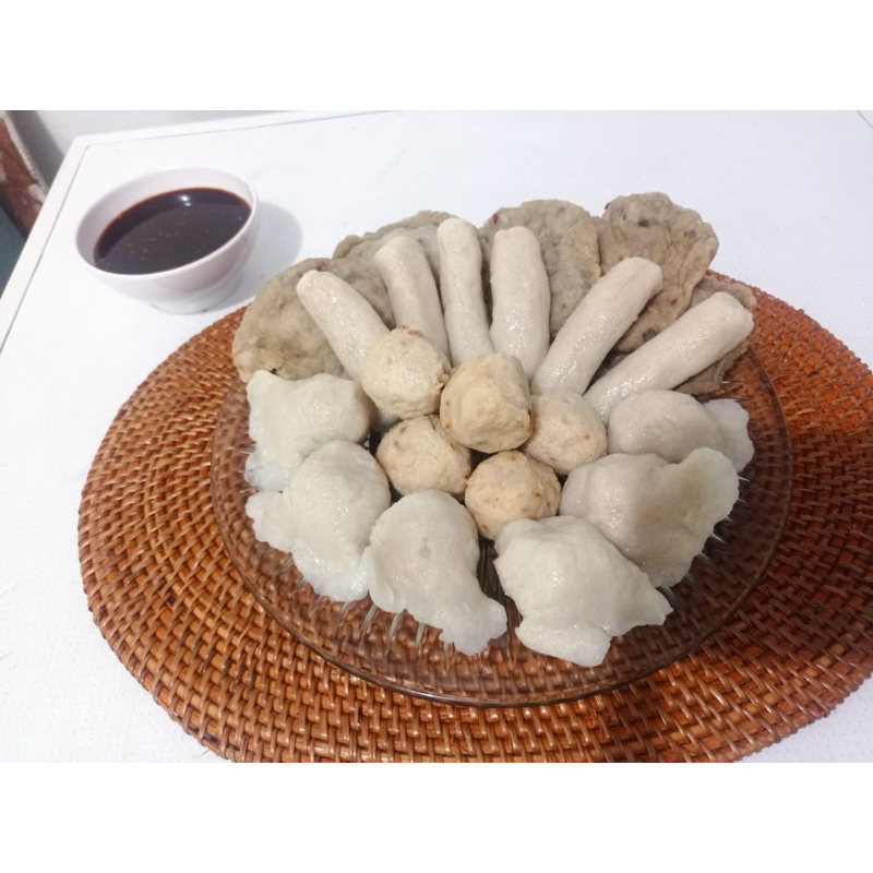 

Pempek Ikan Ternggiri Premium