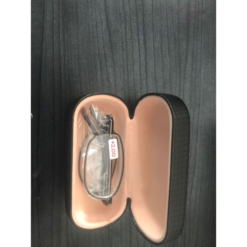 kacamata baca titanium lipat