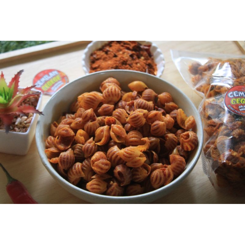 

MAKARONI KERANG CIKRUH | MAKARONI CIKRUH | pedas daun jeruk 500gram