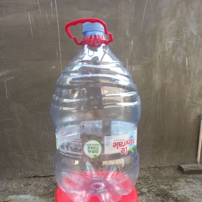 

galon leminerale 15 liter seken