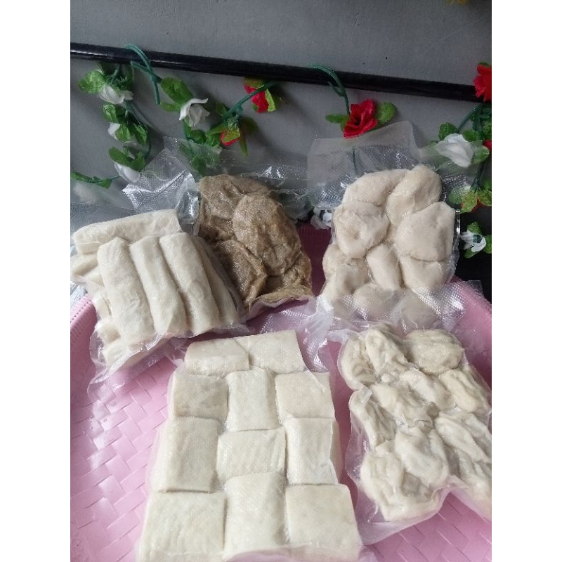 

Pempek Palembang Campur isi 30 pcs + cuko