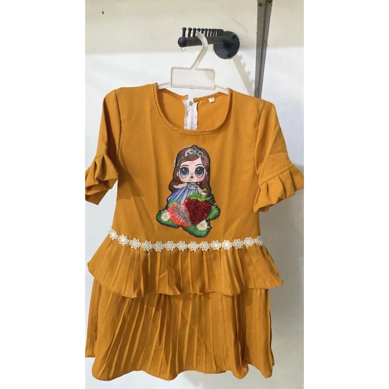 BAJU ATAU DREES ANAK KARAKTER LOL LED(LAMPUBISANYALA) UNTUK ANAK UMUR 4TAHUN