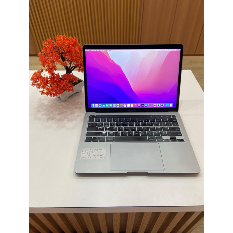 MACBOOK PRO 2020 13inc i5 32 gb/1tb