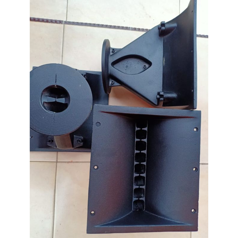 HORN LINE ARRAY HARMONIKA 220X235 ALUMINIUM EXIT 2IN