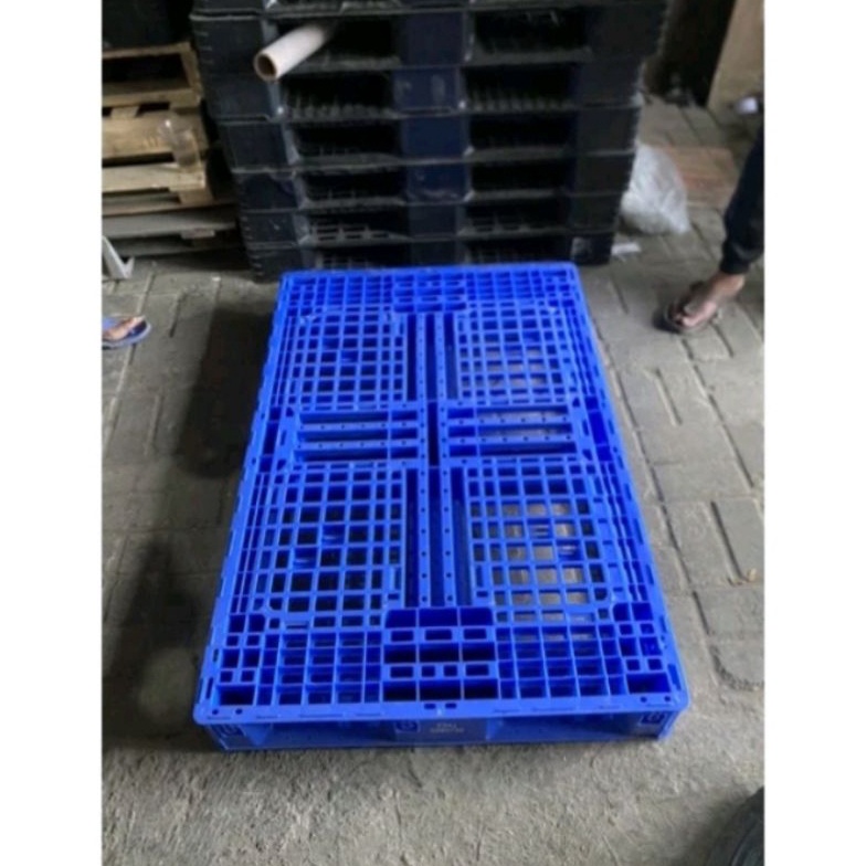

KODE V3P palet plastik ukuran 12 x 8 x 15