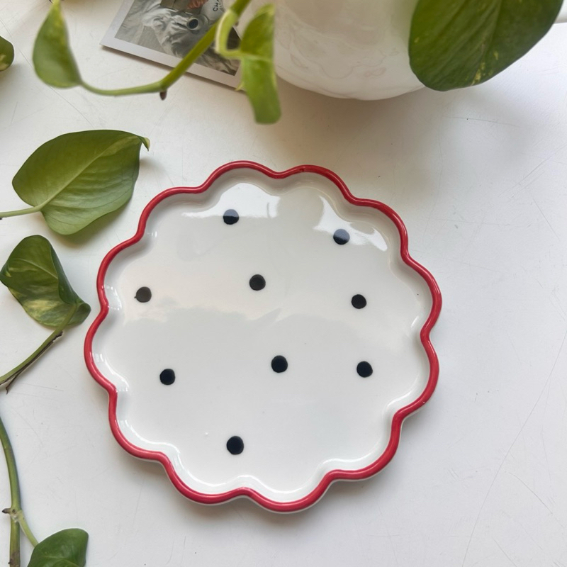 Piring Dessert Bunga Motif Polkadot Lis Merah 15cm - Piring Kue Keramik Estetik Pengiriman Aman