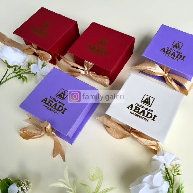 

CUSTOME BOX PERHIASAN (HARDBOX)