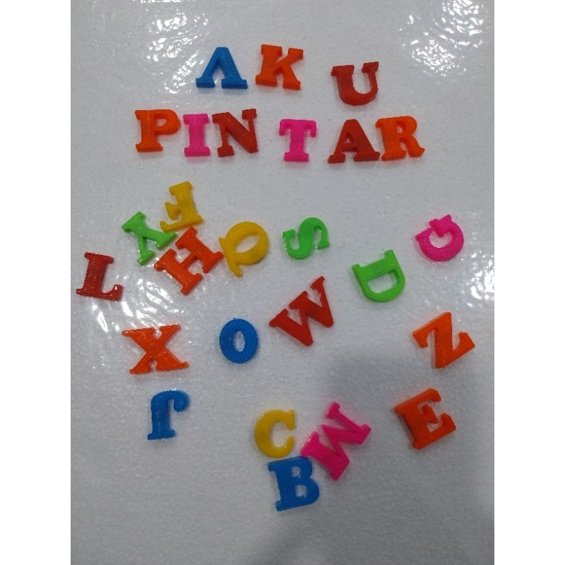 Magnet angka, huruf dan angka arab. Mainan edukasi anak-anak