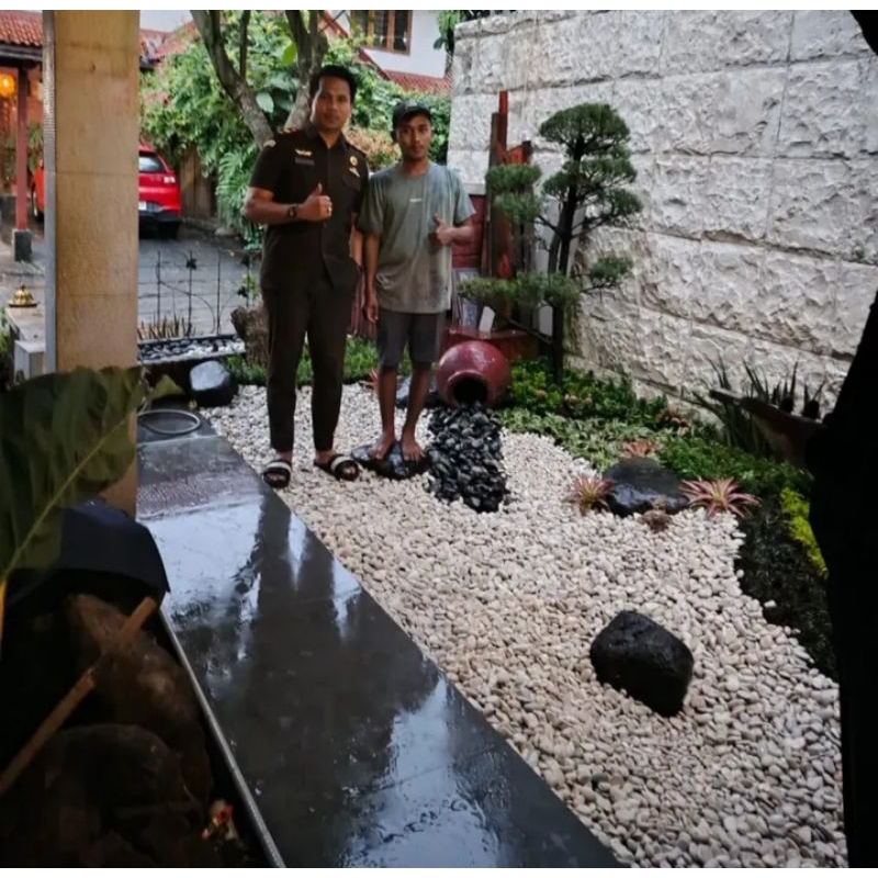 proyek pengerjaan Taman kering/hiasan taman bonsai