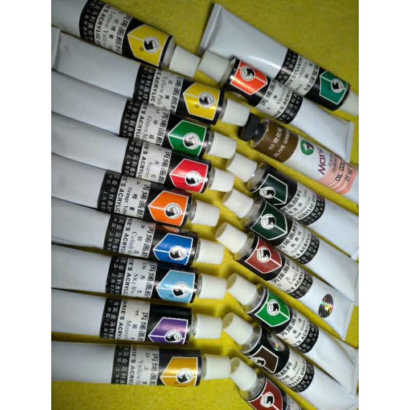 

Maries acrylic colour 21 ml. No 811