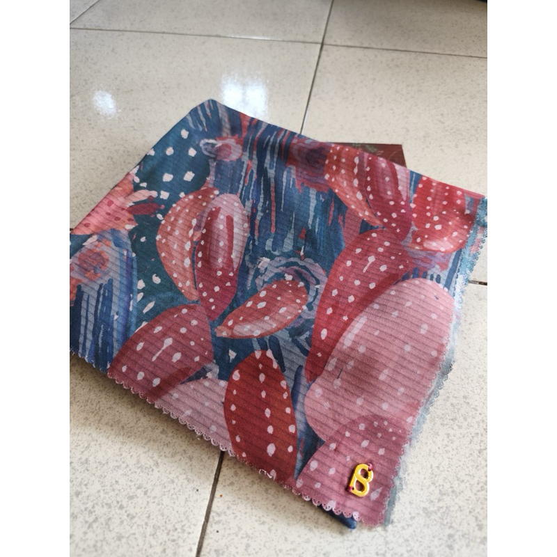 scraft buttonscarves The opuntia series red