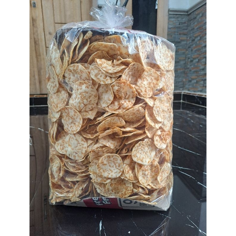 

KERIPIK TEMPE SAGU/TEMPE SAGU RENYAH & GURIH BERAT 1 KILO gram,HARGA 65000