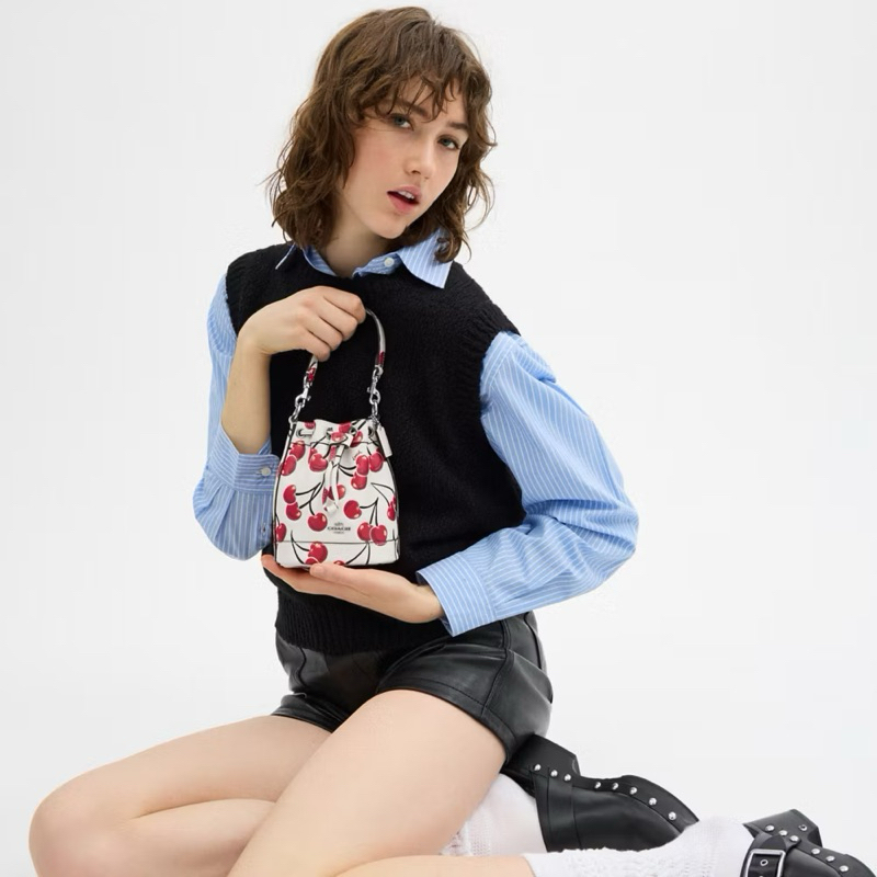 COACH🇰🇷 Mini Bucket Bag with Cherry Print