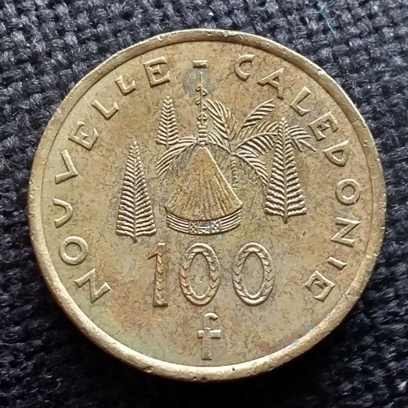 Koin Kuno Caledonia 100 Francs 2013