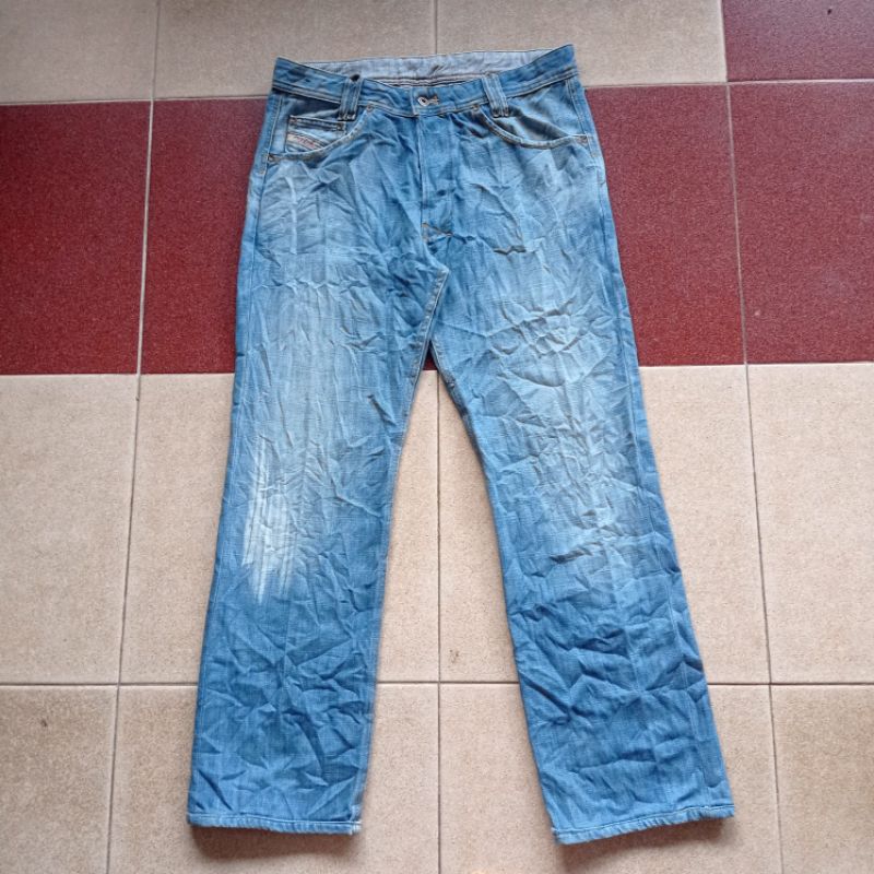 celana jeans Diesel Industry denim division