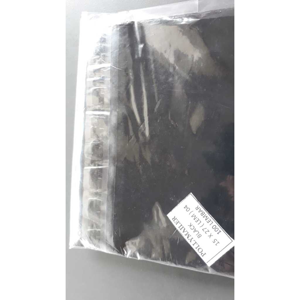 

Plastik PE Pollymailer ukuran 15x27 warna hitam dengan lem