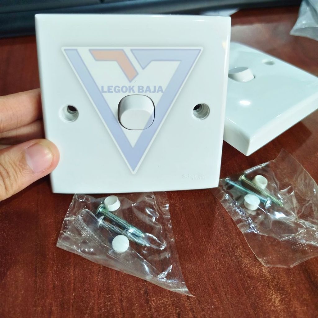 Saklar Engkel Tunggal Schneider / Saklar Engkel Clipsal Classic