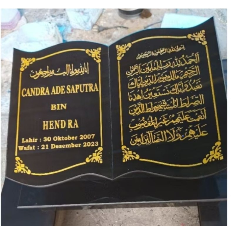 BATU NISAN MAKAM BENTUK BUKU / PRASASTI / JAHUL GRANIT MARMER