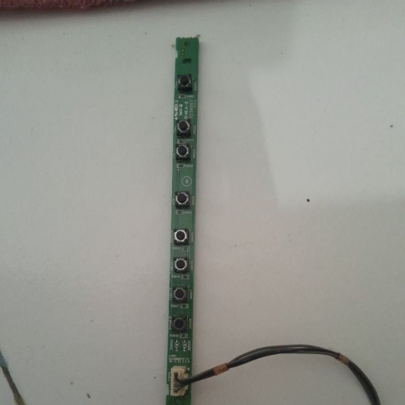 tombol monitor LG 32