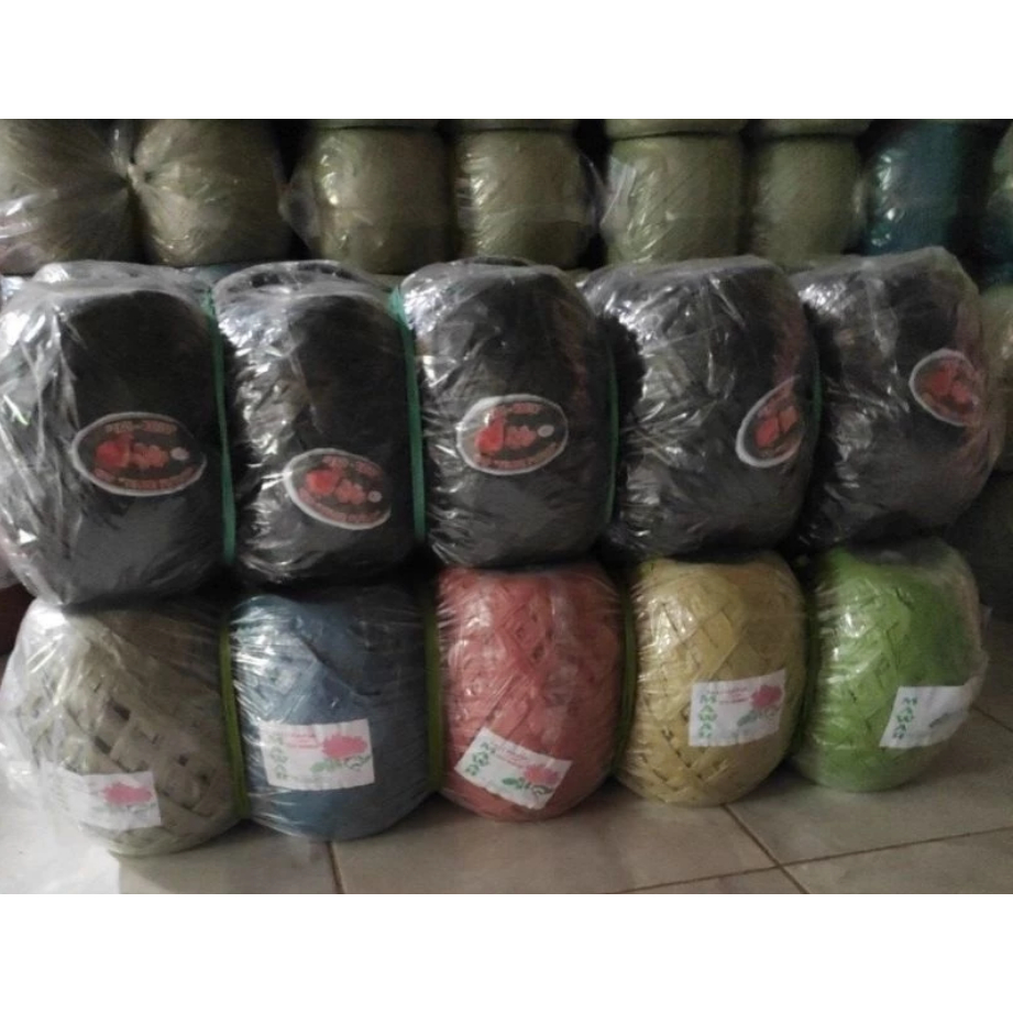 

Tali Rafia 1 Kg Full / Tali Plastik / Tali Rapia Hitam 1 KG FULL KUALITAS SUPER