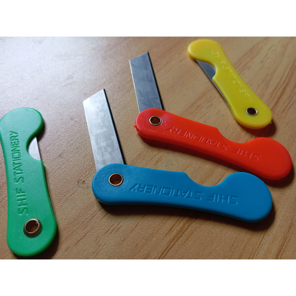 

Pisau Lipat kecil | Cutter mini Lipat | Pemes kecil warna-warni