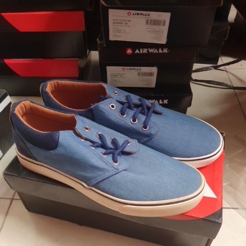 Sepatu airwalk kurt