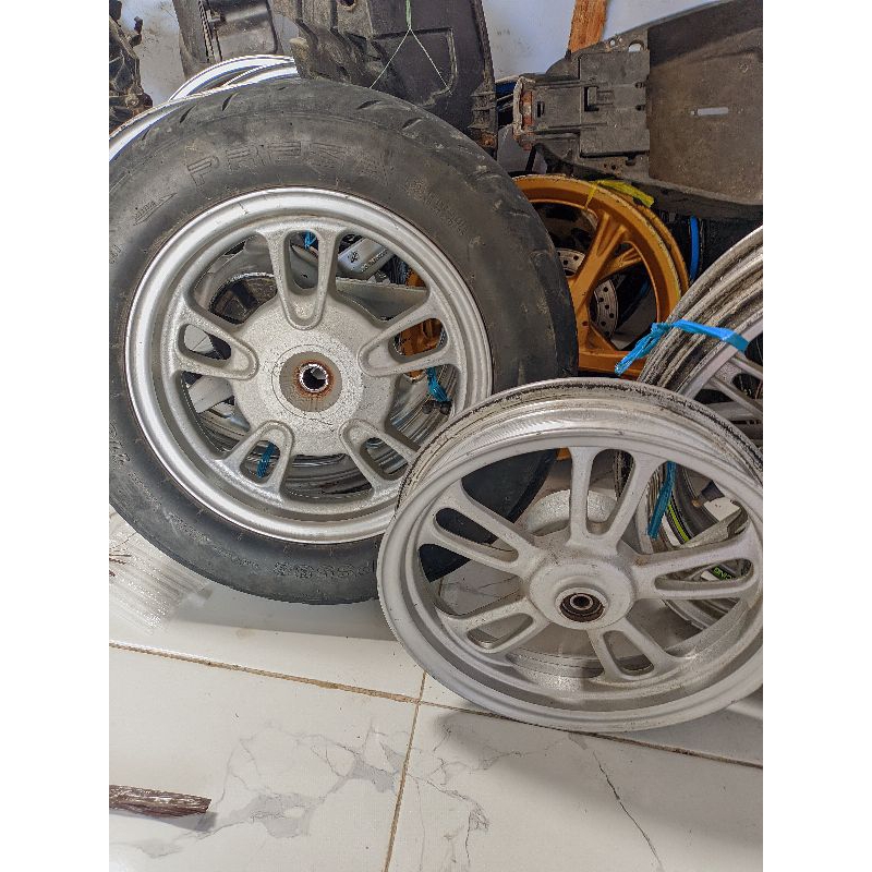 Vleg pelek Depan Belakang Scoopy New 2021 Ring 12 Kondisi Second Original (Tanpa Ban)