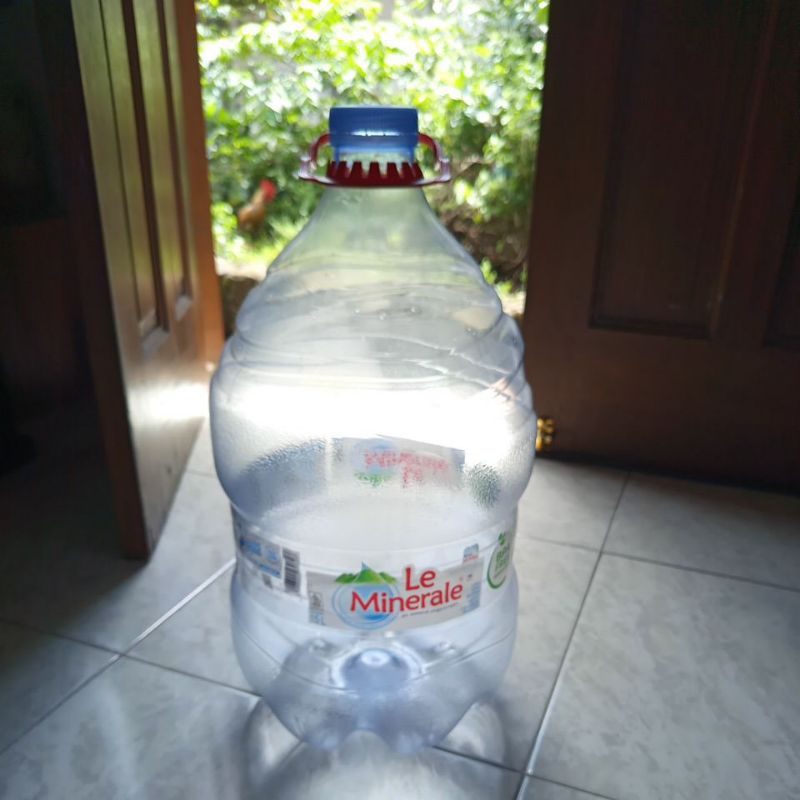 Galon Le mineral 15L kosong