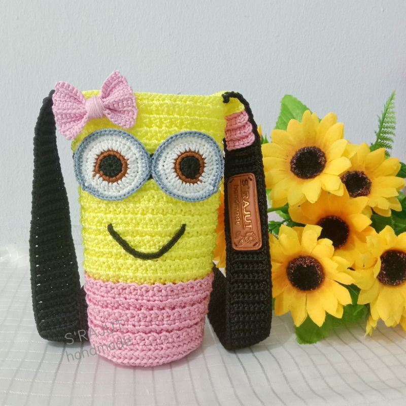Tas Botol Minum Rajut Minions (600ml)