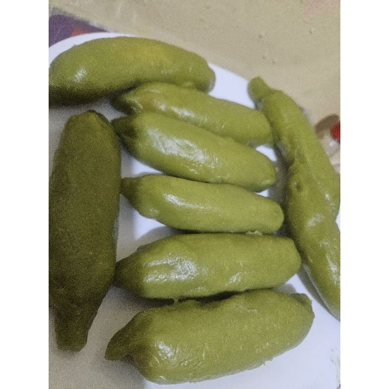 

ice pisang ijo asli daun pandan.isi 3 pisang ijo+bubur sumsum+susu kental manis+sirup pisang