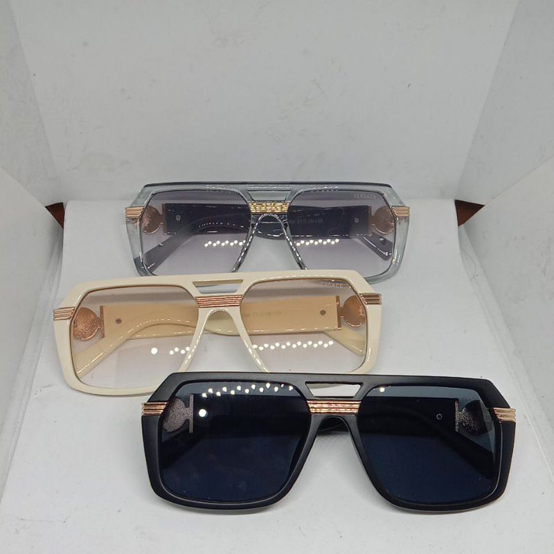 Kacamata Gaya Persegi Merk [VERSACE] warna Hitam/Cream/Abu-abu (Pemakaian Laki/Wanita)